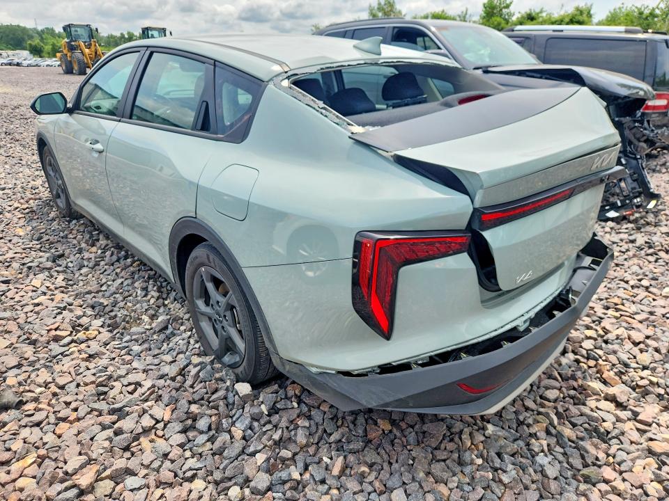 2026 Kia K4 VIN 3KPFT4DEXTE271397 COPART salvage auction — REAR END, Va - Cert Of Title - Salvage, sold $6,100 on 2026-07-29 (photo 2)