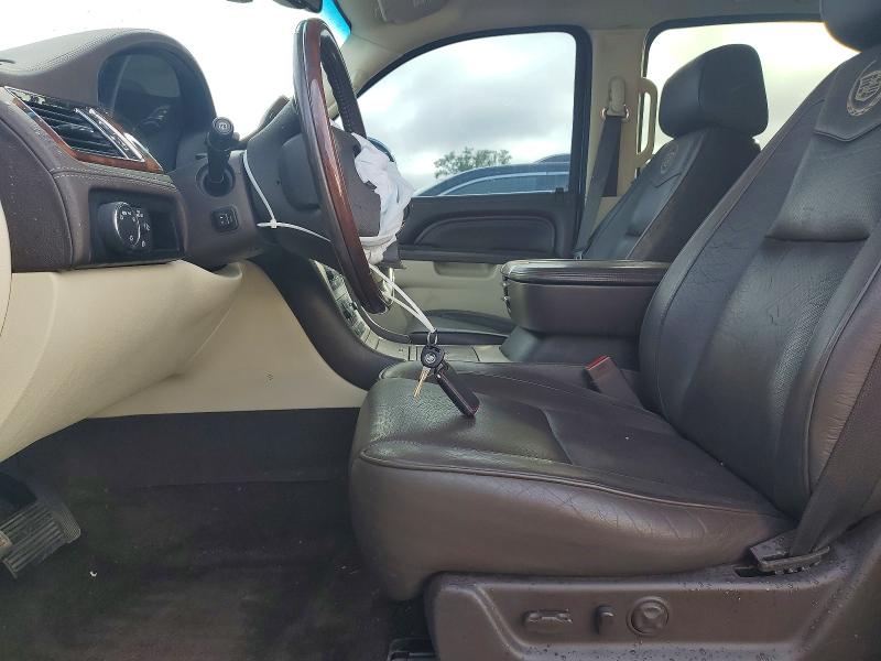 2011 Cadillac Escalade VIN 1GYS4KEF8BR260418 COPART salvage auction — FRONT END, IA - CERT OF TITLE-SALVAGE TITLE, sold $1,700 on 2026-07-31 (photo 7)