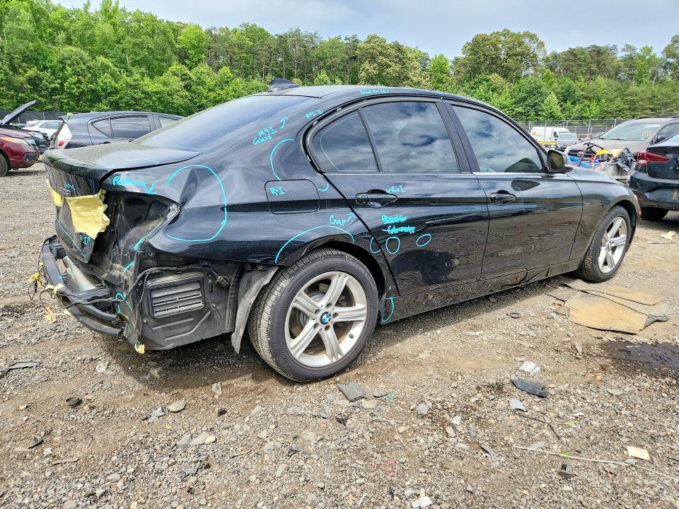 2015 BMW 3er VIN WBA3B5C54FP652967 COPART salvage auction — REAR END, Md - Cert Of Salvage > 75% Damage, sold $225 on 2026-08-21 (photo 3)