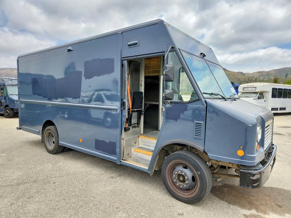 2021 Ford F59 VIN 1F65F5KN0M0A01846 COPART salvage auction — MINOR DENT/SCRATCHES, Ca - Dis/Dlr/Exp Only Clean Title, sold $17,000 on 2026-07-07 (photo 4)
