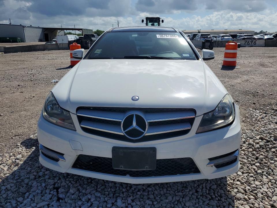2012 Mercedes-benz C-klasse VIN WDDGJ4HB7CF875320 COPART salvage auction — FRONT END, Tx - Certificate Of Title, sold $700 on 2026-07-16 (photo 5)