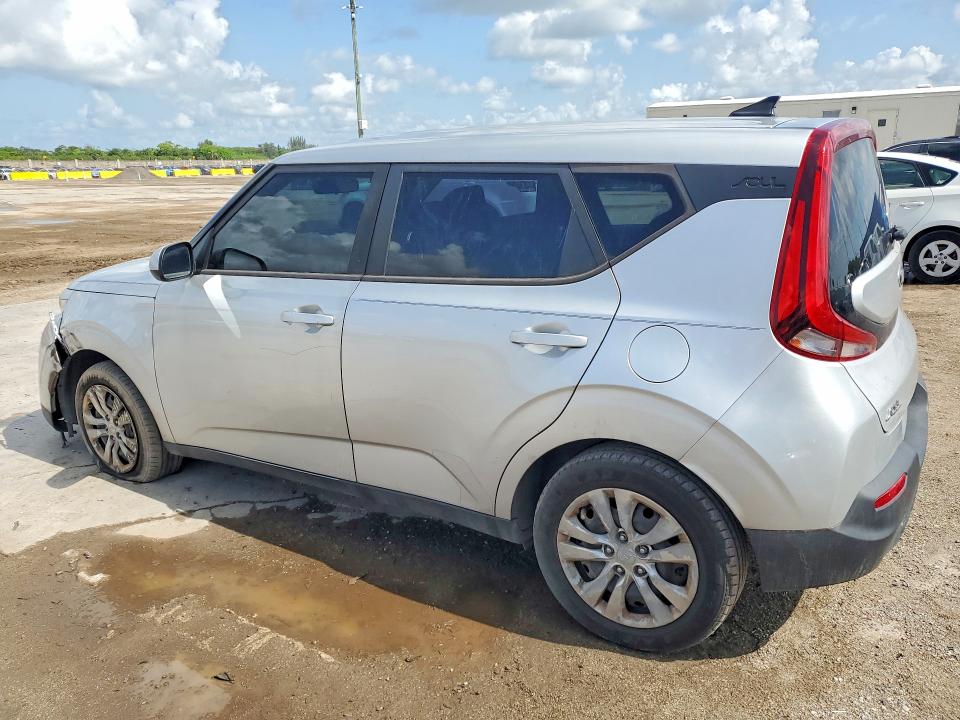 2020 Kia Soul VIN KNDJ23AU8L7718523 COPART salvage auction — MINOR DENT/SCRATCHES, FL - CERTIFICATE OF TITLE, sold $4,000 on 2026-07-07 (photo 2)