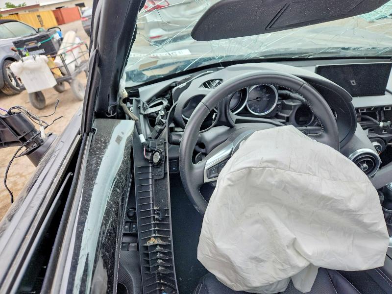 2025 Mazda Mx-5 VIN JM1NDAM79S0653274 COPART salvage auction — ALL OVER, Fl - Cert Of Title Slvg Rebuildable, sold $3,600 on 2026-07-27 (photo 9)