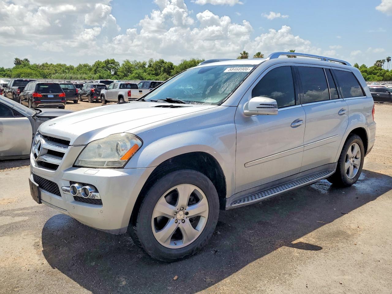2011 Mercedes-Benz GL-Class VIN 4JGBF7BE4BA755203 — COPART salvage auction photo