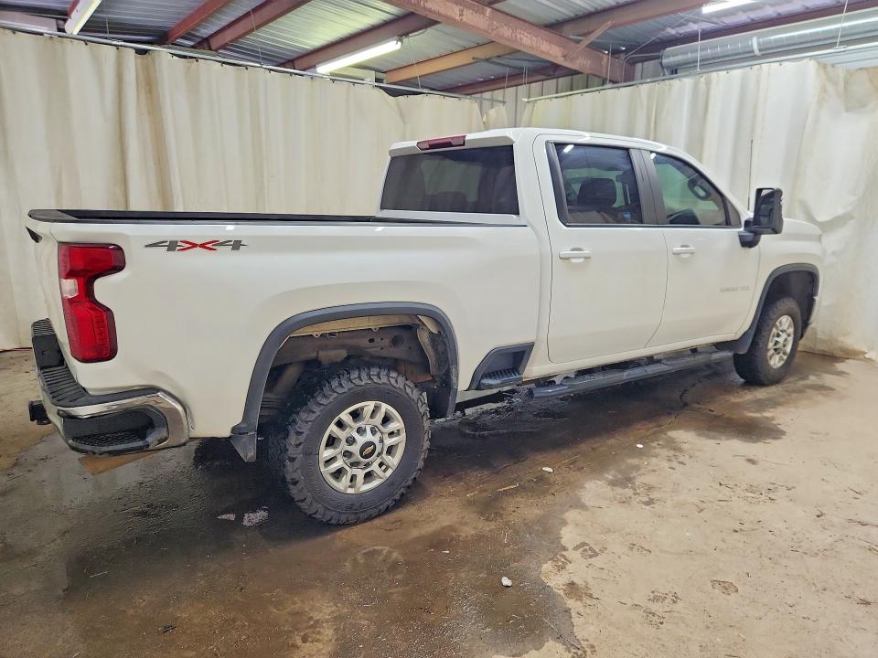 2023 Chevrolet Silverado VIN 2GC1YNE70P1701488 COPART salvage auction — MINOR DENT/SCRATCHES, La - Certificate Of Title, sold $13,200 on 2026-07-09 (photo 3)