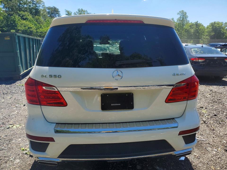 2015 Mercedes-benz VIN 4JGDF7DE8FA570275 COPART salvage auction — ROOF, Md - Cert Of Salvage > 75% Damage, sold $4,150 on 2026-07-02 (photo 6)