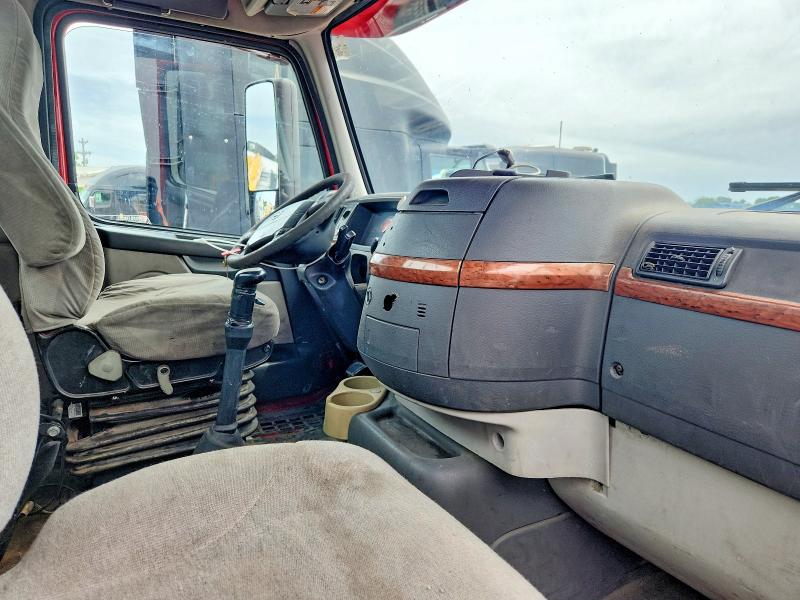 2012 Volvo Vnm VIN 4V4MC9EH1CN550749 COPART salvage auction — MINOR DENT/SCRATCHES, Tn - Certificate Of Title, sold $2,200 on 2026-07-07 (photo 5)