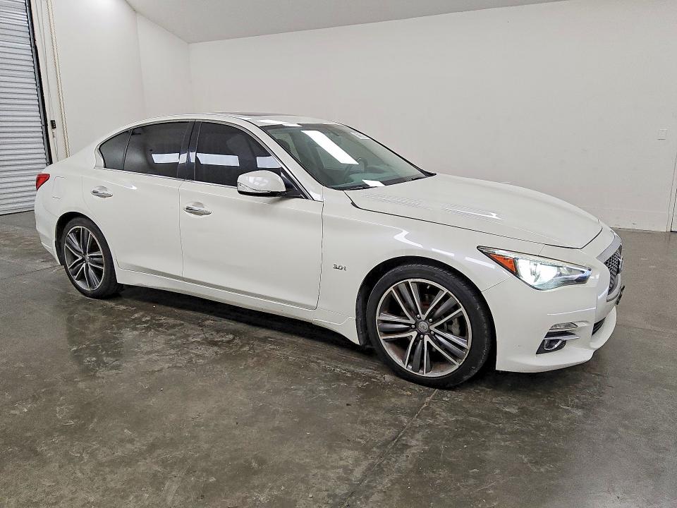 2016 Infiniti Q50 VIN JN1EV7AP5GM306516 COPART salvage auction — MINOR DENT/SCRATCHES, TX - CERTIFICATE OF TITLE, sold $1,950 on 2026-07-14 (photo 4)