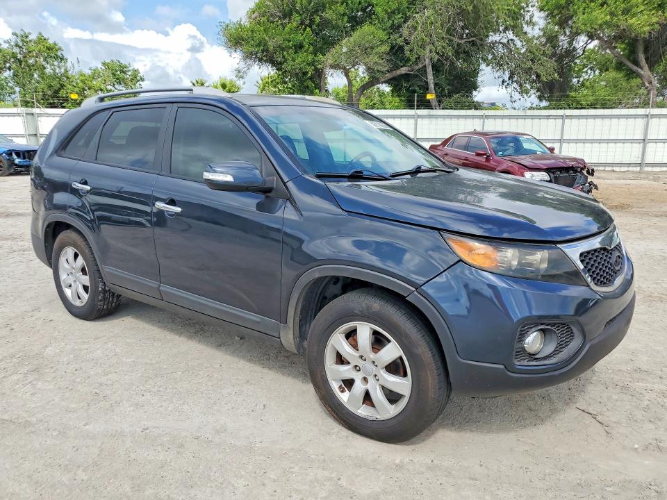 2013 Kia VIN 5XYKT4A60DG327721 COPART salvage auction — REAR END, Tx - Salvage Vehicle Title, sold $50 on 2026-07-21 (photo 4)