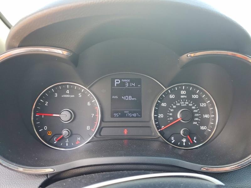 2018 Kia Forte VIN 3KPFK4A75JE245831 COPART salvage auction — HAIL, Salvage Title, sold $30 on 2026-07-27 (photo 9)