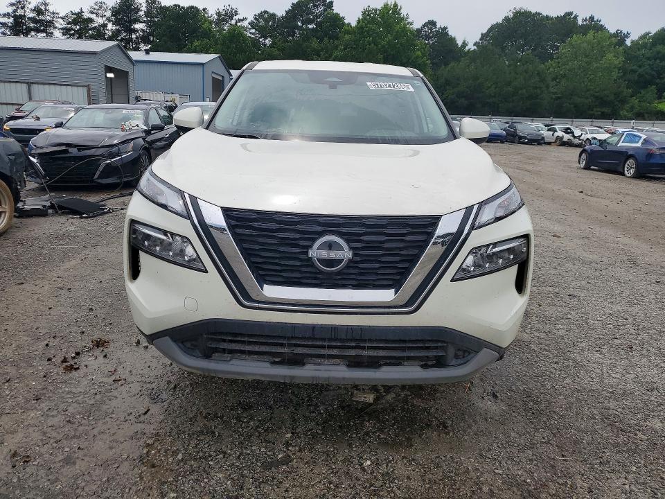 2023 Nissan Rogue VIN JN8BT3BA5PW435566 COPART salvage auction — MINOR DENT/SCRATCHES, Ct - Clean Title, sold $3,100 on 2026-07-28 (photo 5)
