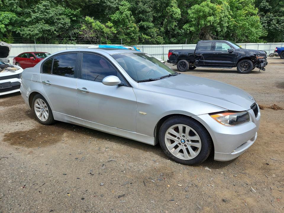 2007 BMW 3 series VIN WBAVA33577KX78366 COPART salvage auction — FRONT END, La - Permit To Sell - Reconstructed, sold $950 on 2026-07-02 (photo 4)