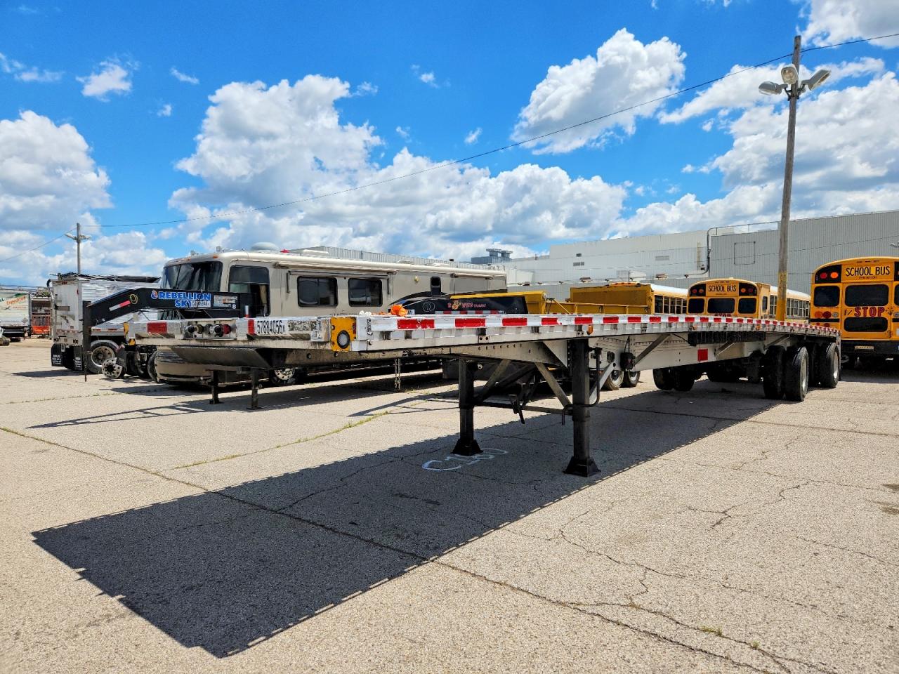2006 Reitnouer Flatbed Trailer VIN 1RNF48A296R015935 COPART salvage auction — Side, OH - CERT OF TITLE-SALVAGE, sold $6,800 on 2026-07-09 (photo 2)