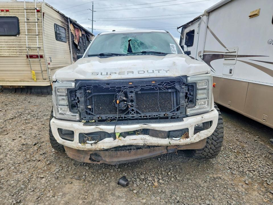 2017 Ford F350 VIN 1FT8W3BT8HEC64009 COPART salvage auction — FRONT END, ID - SALVAGE CERTIFICATE OF TITLE, sold $14,800 on 2026-09-08 (photo 5)