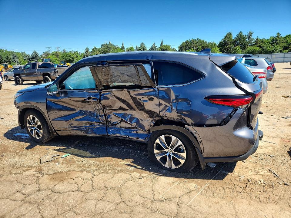 2022 Toyota VIN 5TDGZRBH2NS594624 COPART salvage auction — SIDE, Il - Salvage Certificate, sold $250 on 2026-07-21 (photo 2)