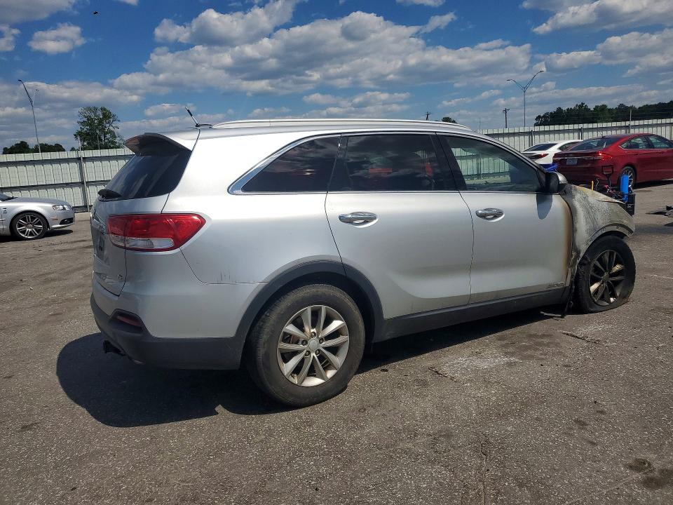 2017 Kia Sorento VIN 5XYPGDA50HG291780 COPART salvage auction — ENGINE BURN, Nc - Salvage Certificate Of Title, sold $375 on 2026-07-16 (photo 3)