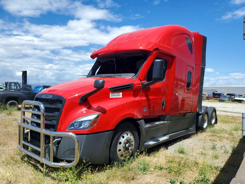 2025 Freightliner Cascadia 126 VIN 3AKJHHDR3SSVY2369 COPART salvage auction — SIDE, CA - NON-REPAIRABLE VEHICLE CERT, sold $30,500 on 2026-08-13 (photo 2)