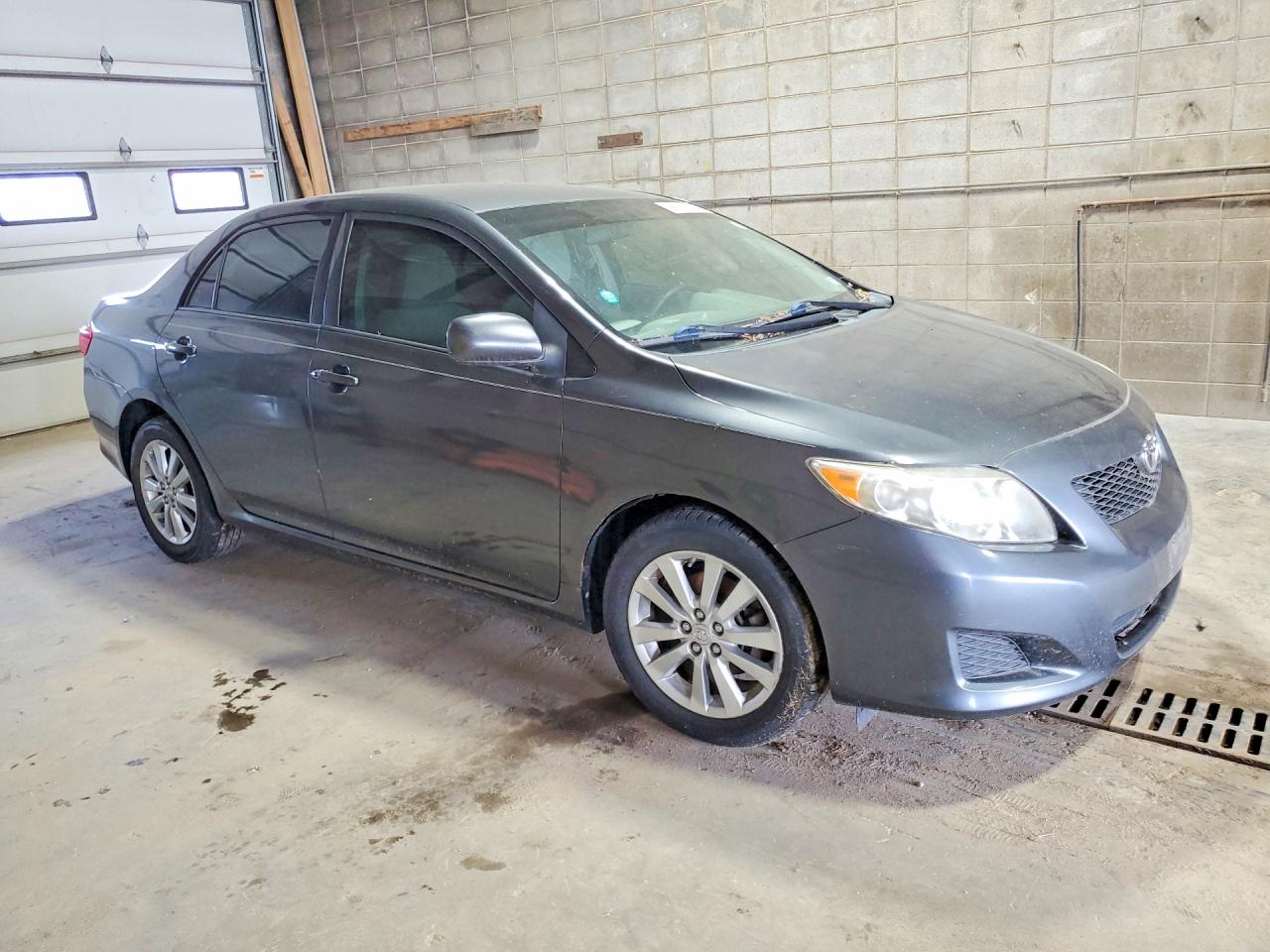 2009 Toyota Corolla VIN 2T1BU40E29C018972 COPART salvage auction — Side, TN - NON PUBLIC CLEAN TITLE, sold $875 on 2026-07-07 (photo 4)