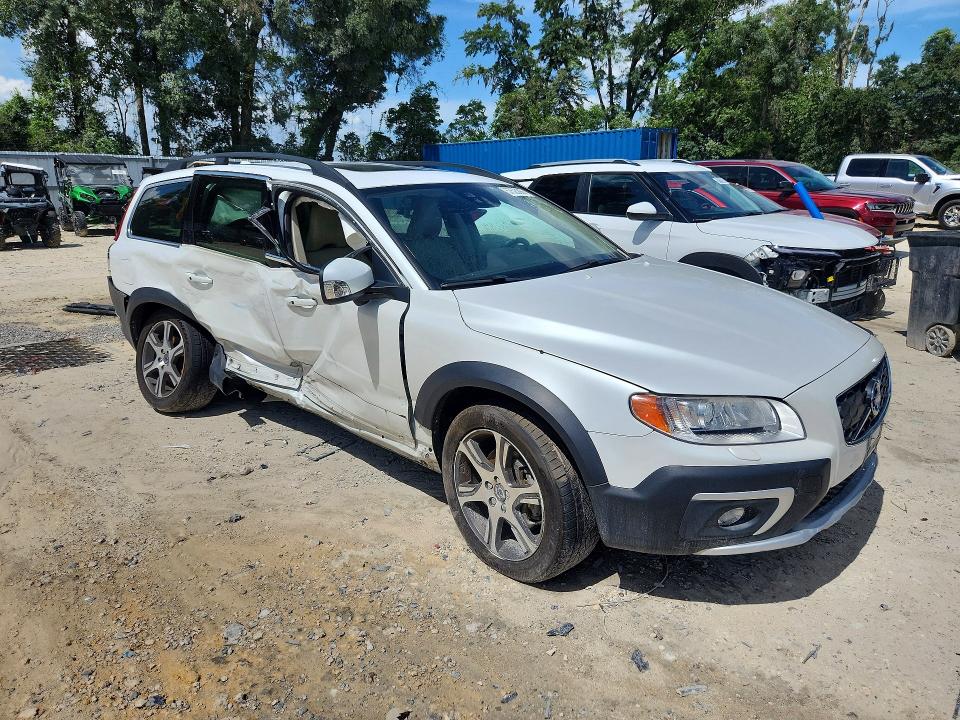 2015 Volvo VIN YV4902NM9F1225578 COPART salvage auction — SIDE, Fl - Certificate Of Destruction, sold $975 on 2026-07-07 (photo 4)