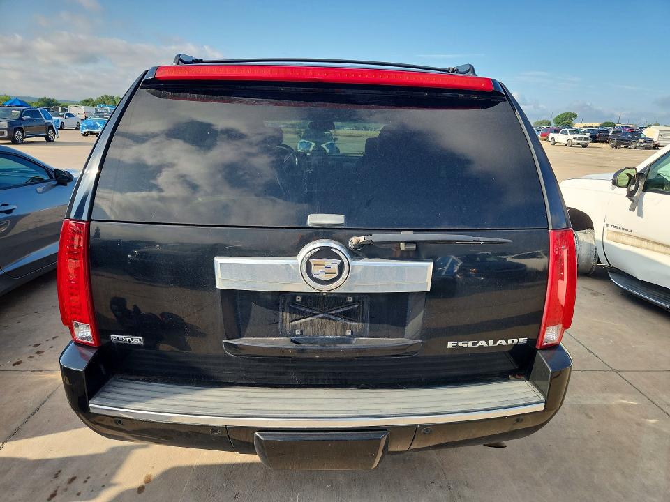 2009 Cadillac Escalade VIN 1GYFK232X9R144056 COPART salvage auction — NORMAL WEAR, Mt - Certificate Of Title, sold $1,000 on 2026-07-02 (photo 6)