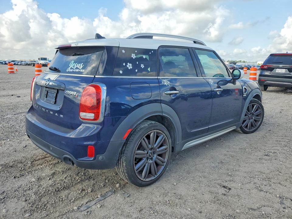 2018 Mini Cooper VIN WMZYT3C30J3E93540 COPART salvage auction — MINOR DENT/SCRATCHES, Tx - Certificate Of Title, sold $2,800 on 2026-07-09 (photo 3)