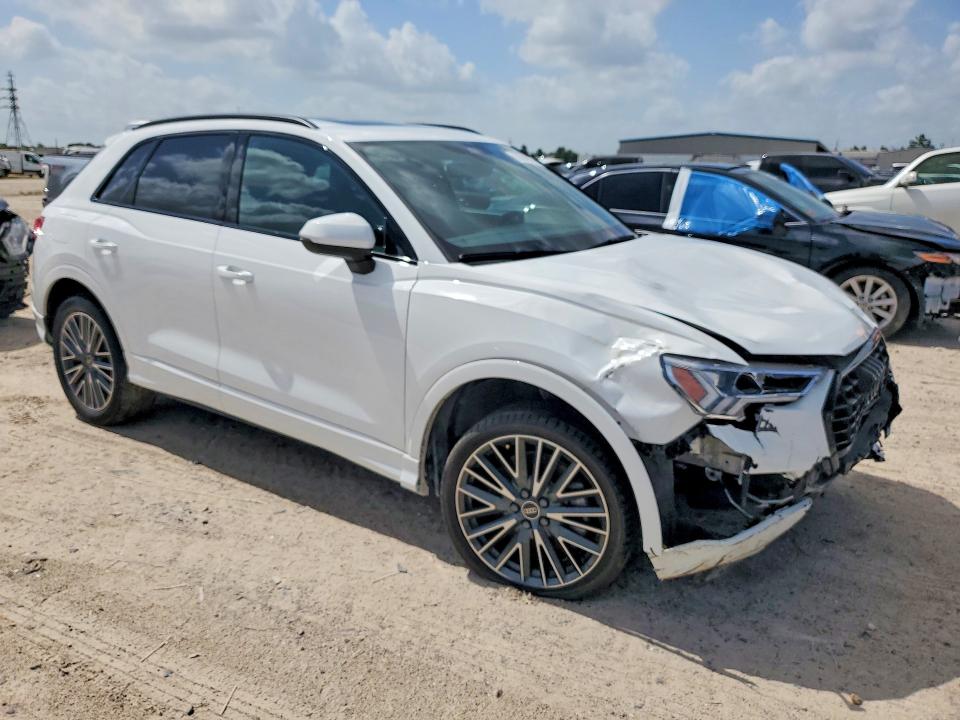 2024 Audi Q3 VIN WA1AUCF32R1085274 COPART salvage auction — FRONT END, La - Cert Of Title-Salvage, sold $13,900 on 2026-07-28 (photo 4)