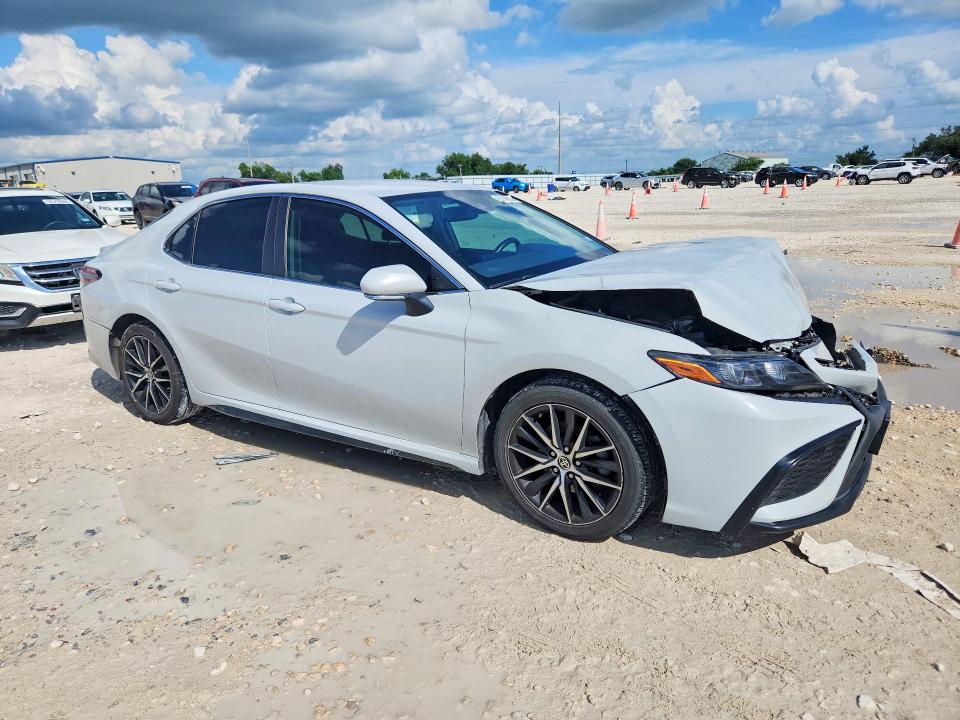 2022 Toyota Camry VIN 4T1T11AK5NU045835 COPART salvage auction — FRONT END, Tx - Salvage Vehicle Title, sold $70 on 2026-07-30 (photo 4)