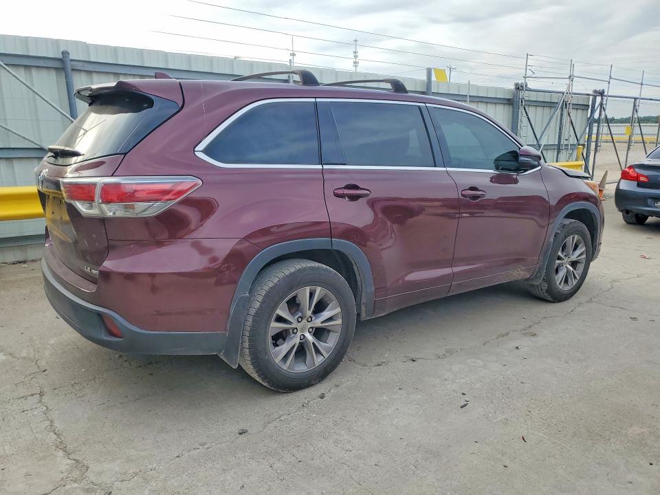 2015 Toyota Highlander VIN 5TDBKRFH7FS076101 COPART salvage auction — FRONT END, Ky - Bill Of Sale/Part Only/No Titl, sold $5,100 on 2026-07-08 (photo 3)