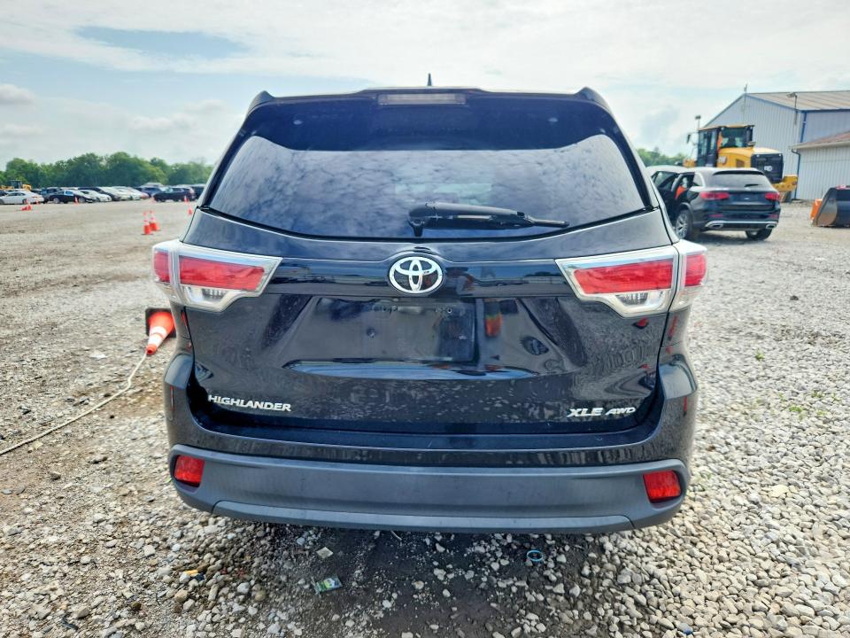 2014 Toyota Highlander VIN 5TDJKRFH6ES040118 COPART salvage auction — UNDERCARRIAGE, Oh - Certificate Of Title (P), sold $7,500 on 2026-07-21 (photo 6)
