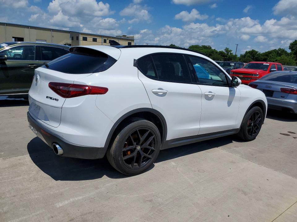 2019 Alfa romeo Stelvio VIN ZASPAKAN4K7C51350 COPART salvage auction — NORMAL WEAR, Tx - Certificate Of Title, sold $7,400 on 2026-07-28 (photo 3)