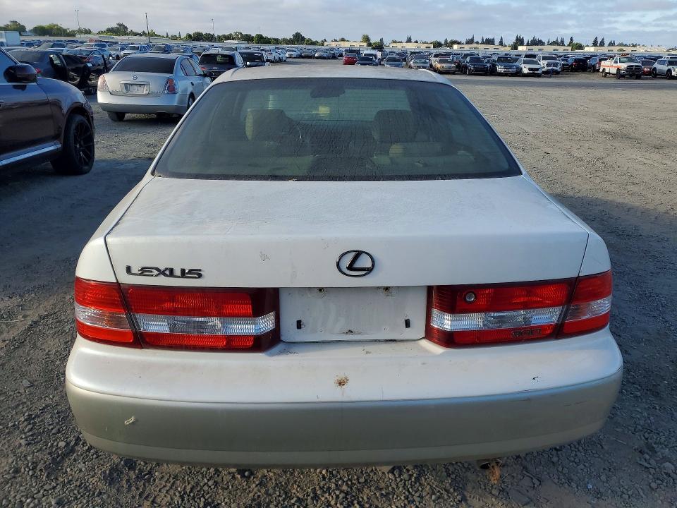 2001 Lexus Es 300 VIN JT8BF28G710321859 COPART salvage auction — NORMAL WEAR, Ca - Dis/Dlr/Exp Only Clean Title, sold $350 on 2026-07-07 (photo 6)