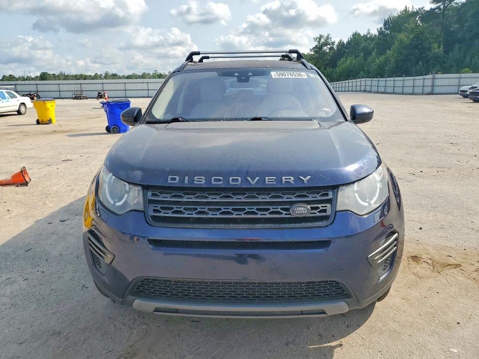2017 Land rover Discovery VIN SALCP2BG3HH667729 COPART salvage auction — MINOR DENT/SCRATCHES, Sc - Certificate Of Title, sold $2,500 on 2026-07-06 (photo 5)