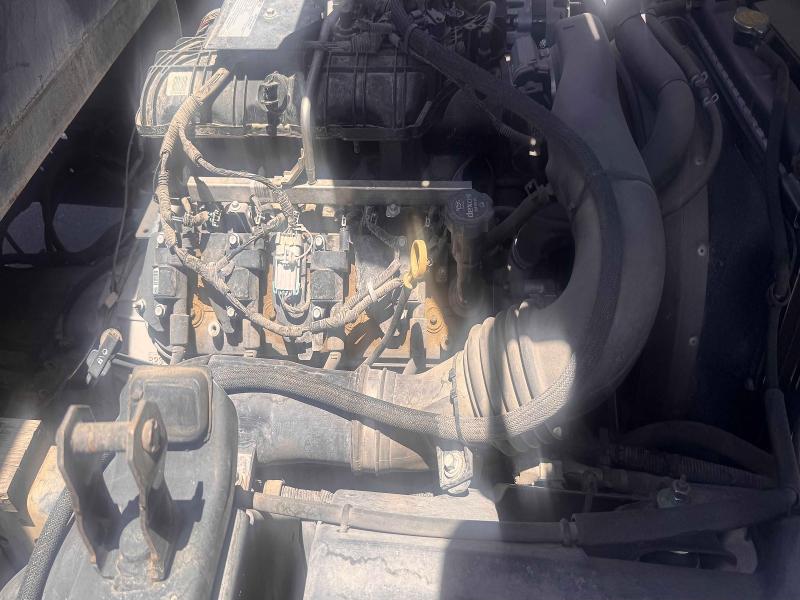2016 Chevrolet 4500 VIN 54DCDW1B6GS813163 COPART salvage auction — MINOR DENT/SCRATCHES, Nv - Certificate Of Title (P), sold $7,000 on 2026-07-29 (photo 7)