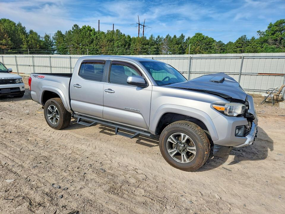 2017 Toyota Tacoma VIN 5TFCZ5AN8HX091094 COPART salvage auction — FRONT END, VA - CERT OF TITLE - SALVAGE, sold $9,500 on 2026-07-27 (photo 4)
