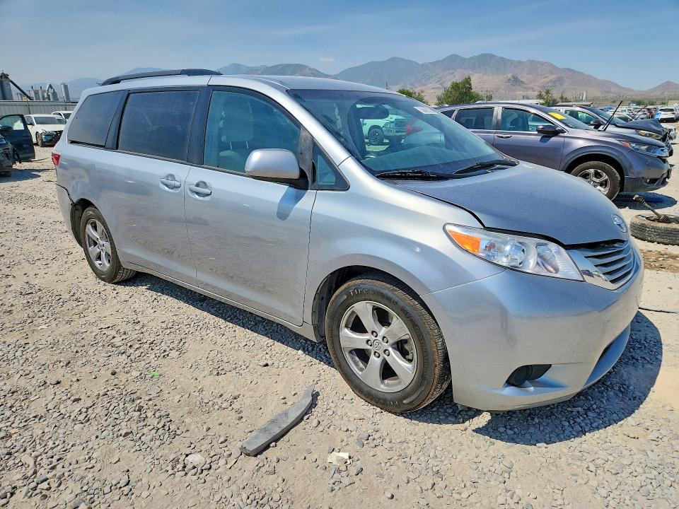 2016 Toyota Sienna VIN 5TDKK3DC2GS750578 COPART salvage auction — SIDE, Ut - Salvage Certificate, sold $2,900 on 2026-07-28 (photo 4)