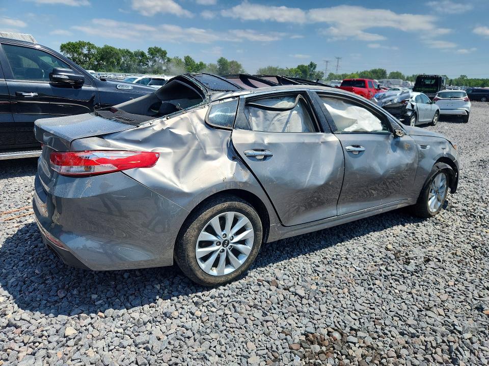 2016 Kia Optima VIN 5XXGU4L34GG106167 COPART salvage auction — ROLLOVER, Il - Salvage Certificate, sold $675 on 2026-07-20 (photo 3)
