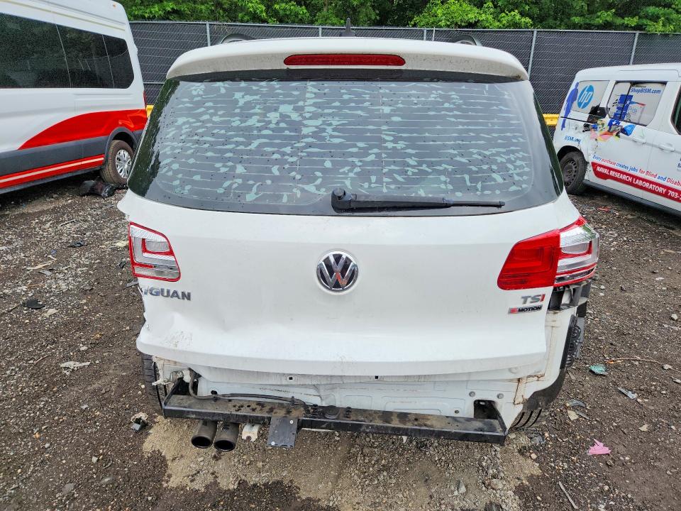 2017 Volkswagen Tiguan VIN WVGBV7AX3HK013528 COPART salvage auction — REAR END, Md - Cert Of Salvage > 75% Damage, sold $1,600 on 2026-07-28 (photo 6)