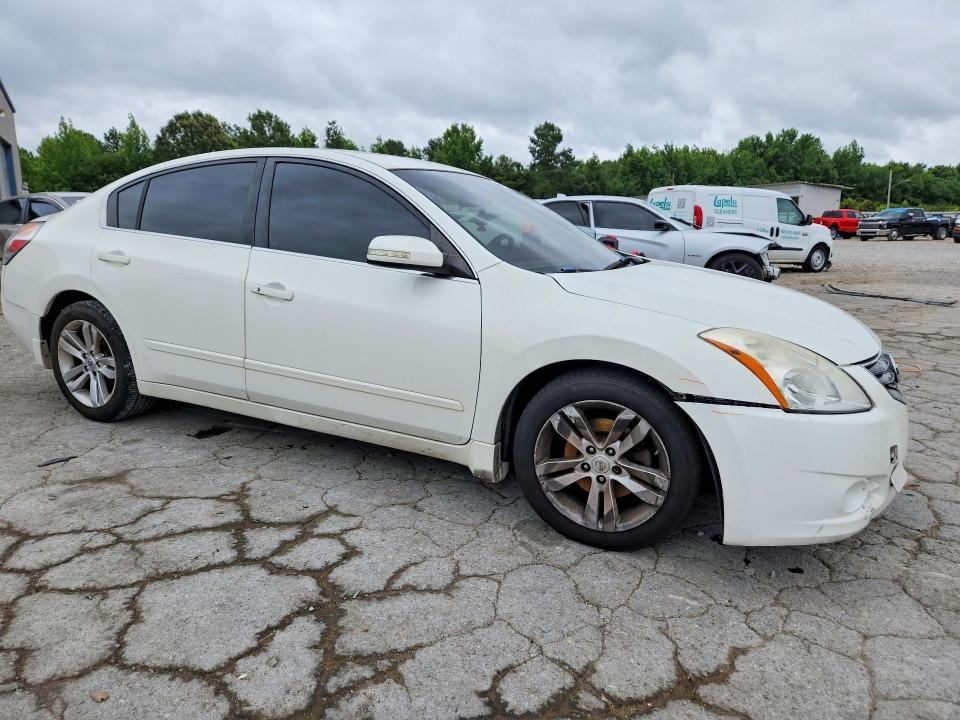 2012 Nissan Altima VIN 1N4BL2APXCC151105 COPART salvage auction — MINOR DENT/SCRATCHES, Tn - Salvage Certificate, sold $550 on 2026-07-02 (photo 4)