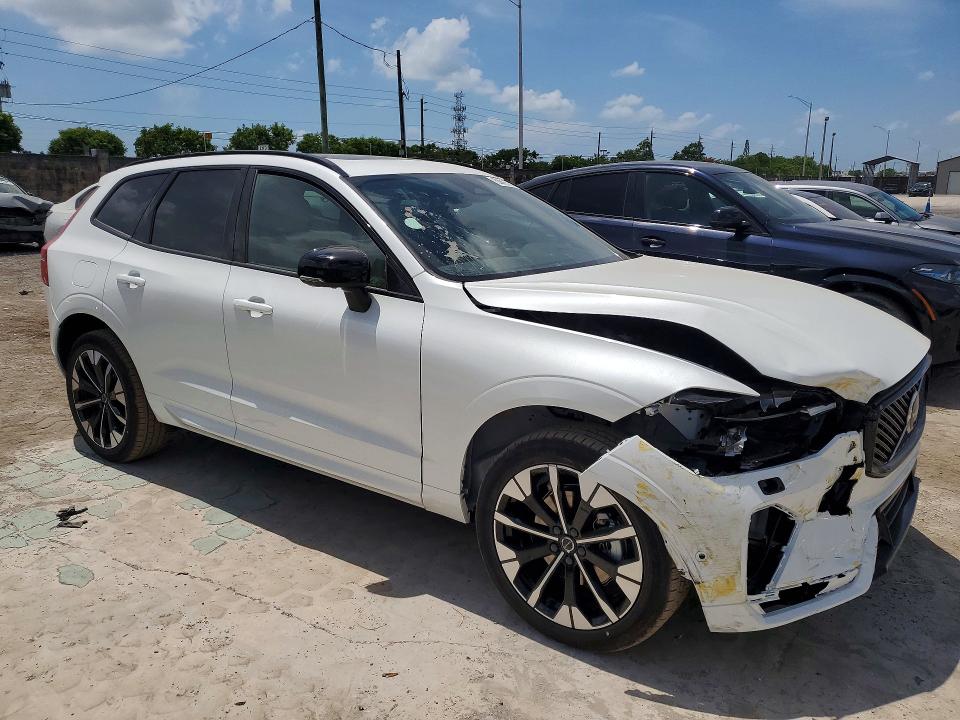 2026 Volvo VIN YV4M12RC9T1497343 COPART salvage auction — FRONT END, Fl - Certificate Of Title, sold $22,800 on 2026-07-08 (photo 4)