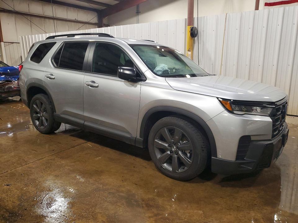 2026 Honda Pilot VIN 5FNYG1H3XTB021463 COPART salvage auction — SIDE, Pa - Certificate Of Salvage, sold $15,900 on 2026-08-19 (photo 4)