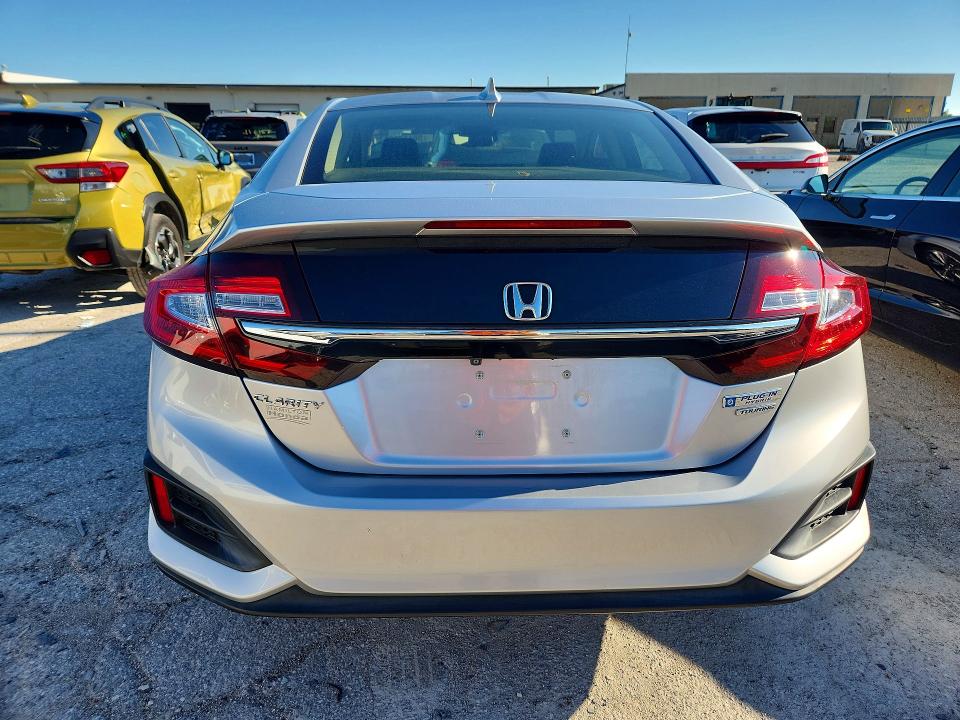 2018 Honda Clarity VIN JHMZC5F38JC003109 COPART salvage auction — BURN, IN - CERT OF TITLE-SALVAGE TITLE, sold $5,400 on 2026-07-31 (photo 6)