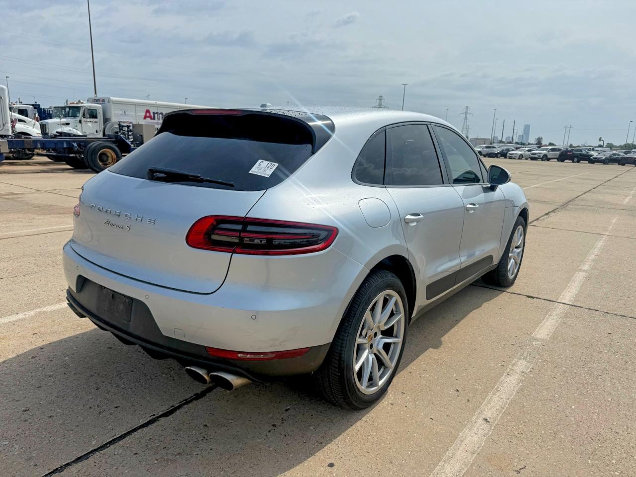2015 Porsche Macan VIN WP1AB2A53FLB55393 COPART salvage auction — Minor Dent/Scratches, OK - CERTIFICATE OF TITLE (P), sold $5,400 on 2026-06-30 (photo 4)