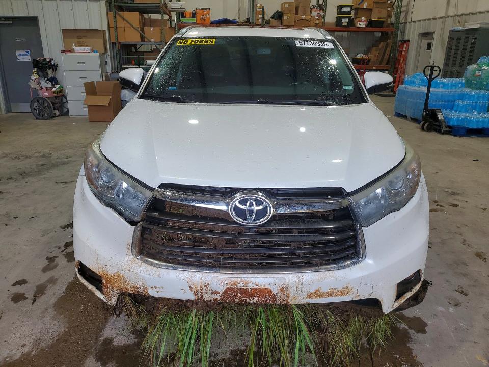 2016 Toyota VIN 5TDJKRFH5GS352661 COPART salvage auction — FRONT END, Salvage Title, sold $300 on 2026-07-24 (photo 5)