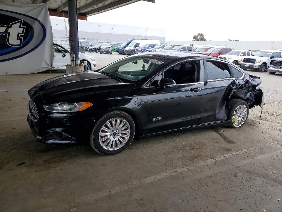 2016 Ford Fusion VIN 3FA6P0PU9GR229033 — COPART salvage auction photo