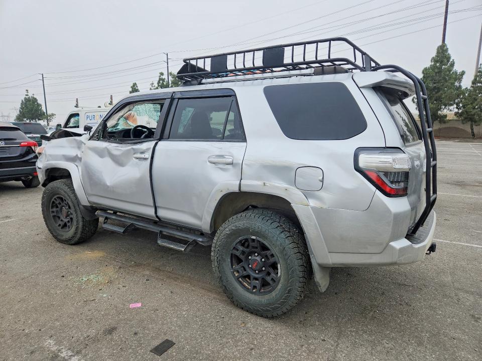 2020 Toyota VIN JTEZU5JR2L5217204 COPART salvage auction — ROLLOVER, CA - SALVAGE CERTIFICATE, sold $5,900 on 2026-07-30 (photo 2)