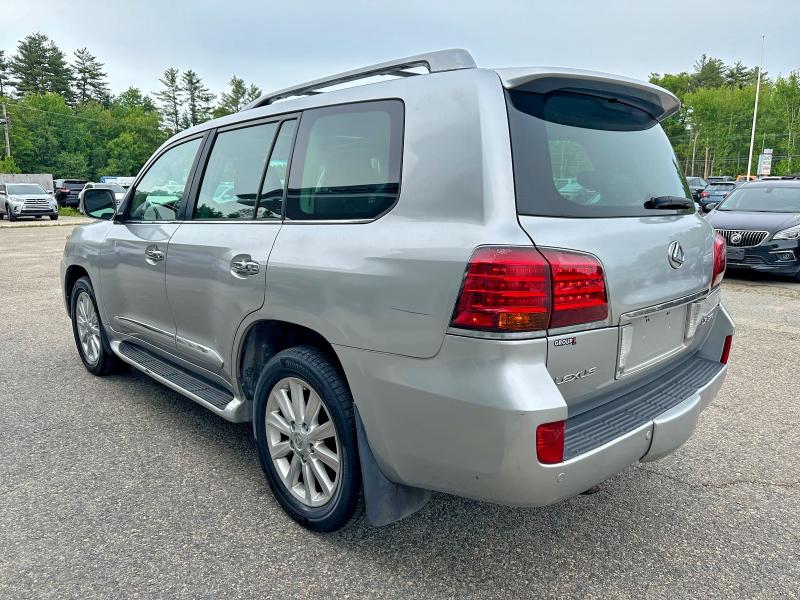 2008 Lexus Lx 570 VIN JTJHY00WX84007796 COPART salvage auction — MINOR DENT/SCRATCHES, CO - CERTIFICATE OF TITLE (P), sold $12,900 on 2026-07-02 (photo 3)