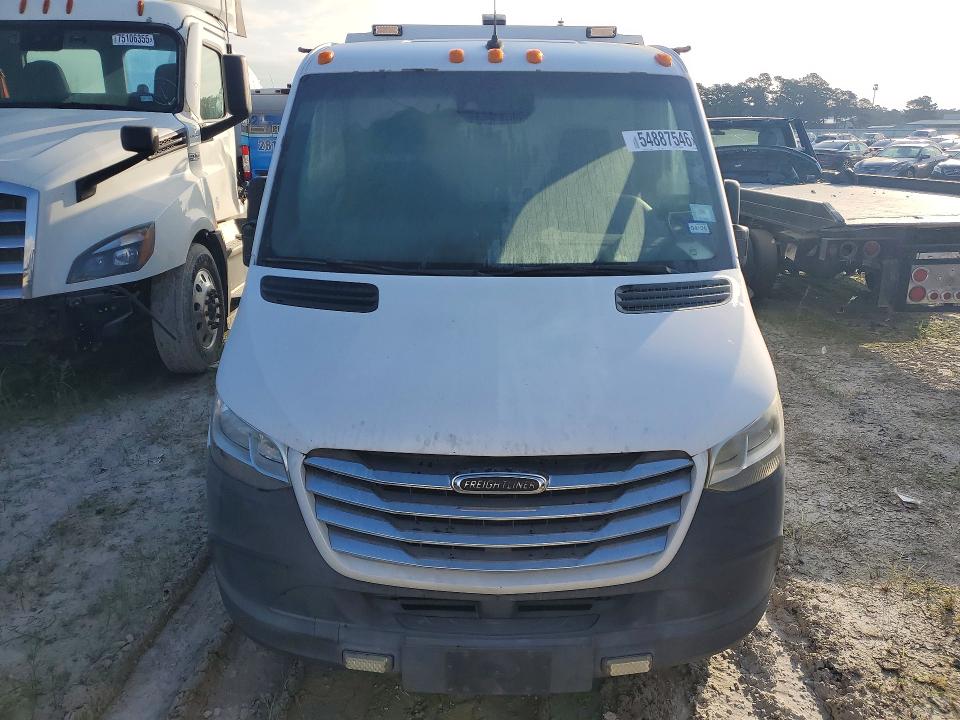 2019 Freightliner Sprinter VIN WDPPF4CD5KN039362 COPART salvage auction — NORMAL WEAR, TX - CERTIFICATE OF TITLE, sold $16,200 on 2026-07-17 (photo 5)