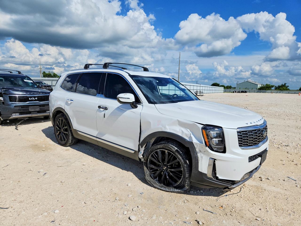 2020 Kia Telluride VIN 5XYP5DHCXLG071713 COPART salvage auction — Front End, TX - SALVAGE VEHICLE TITLE, sold $6,300 on 2026-07-09 (photo 4)