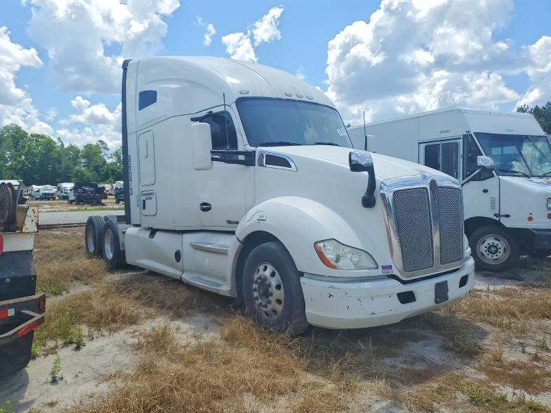 2019 Kenworth All other VIN 1XKYD49X7KJ301428 COPART salvage auction — MINOR DENT/SCRATCHES, CT, sold $12,100 on 2026-08-18 (photo 1)