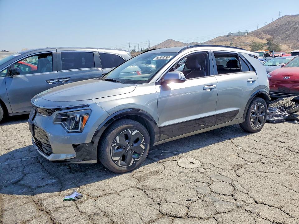 2023 Kia Niro VIN KNDCR3L16P5028343 — COPART salvage auction photo